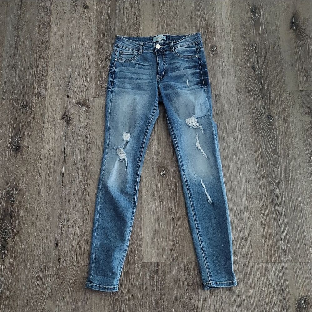 Rewind Mid Rise Distressed Skinny Jeans Size 5